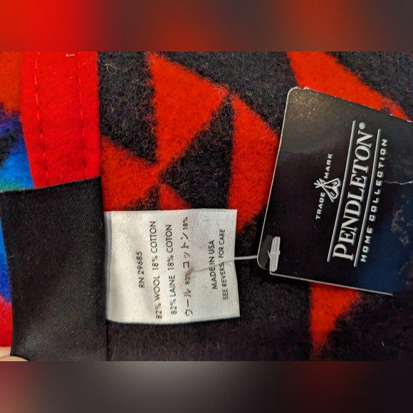 Rare - Pendleton wool blanket, retired Spirit pattern- 90x90 - Picture 11 of 13